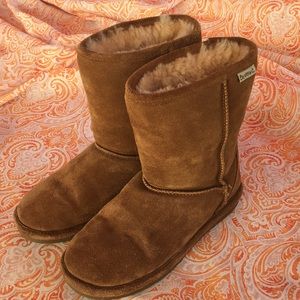 FAKE Uggs (Bear Paws)